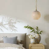 5camb pebl alternate image beauty crop 09 2024