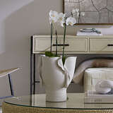 7torn vewh alternate image beauty crop2 09 2024