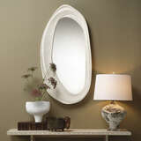 9maurtlcrwh alternate image beauty crop 04 2024